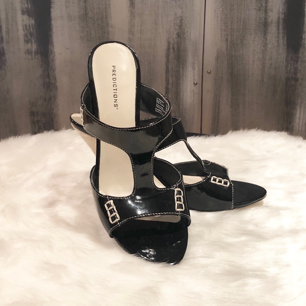 Predictions Black Patent Leather/Canvas Sandals 9 (B11)